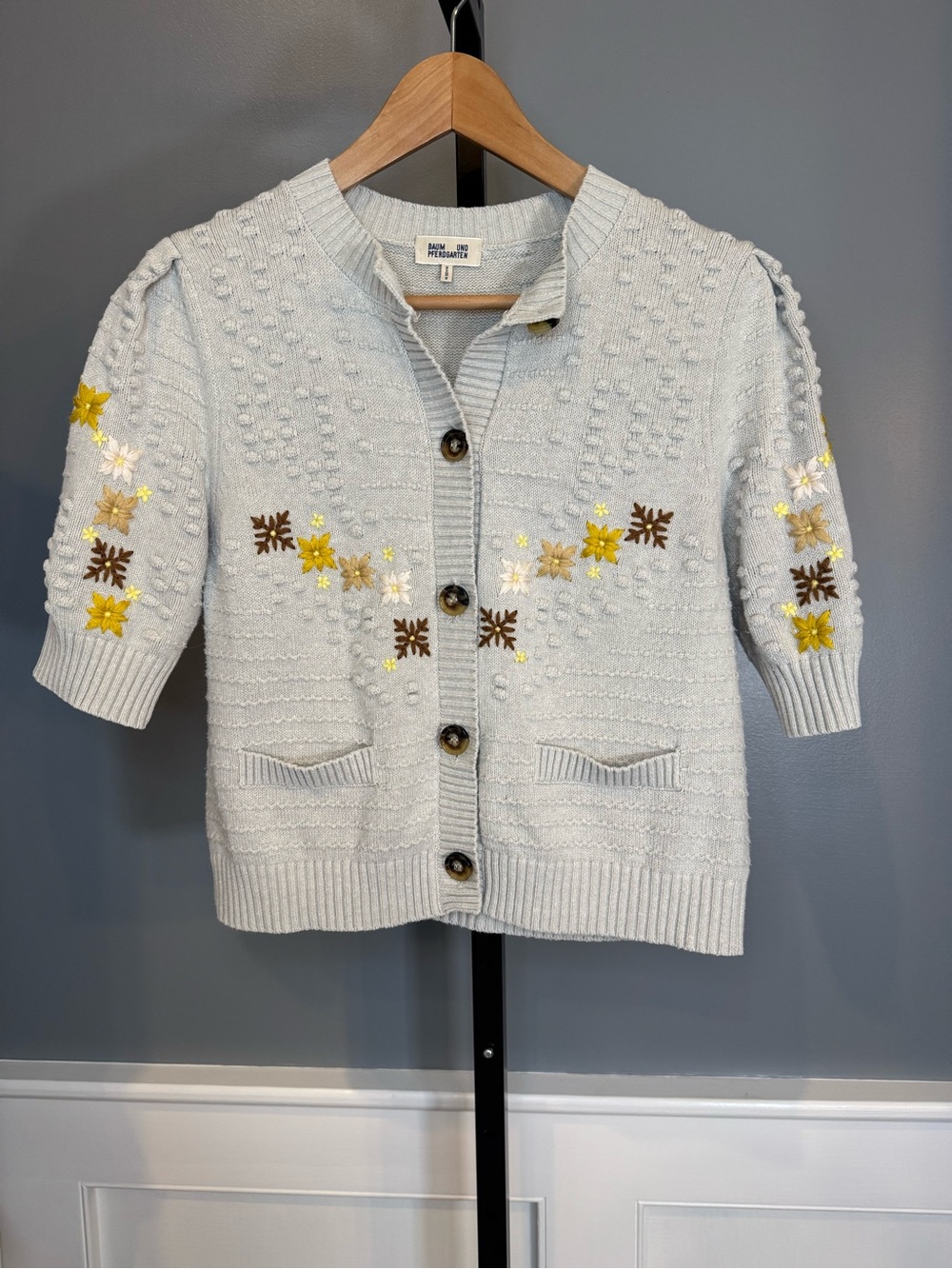 Baum und Pferdgarten Floral Embroidered Puff Sleeve Cardigan Size Medium